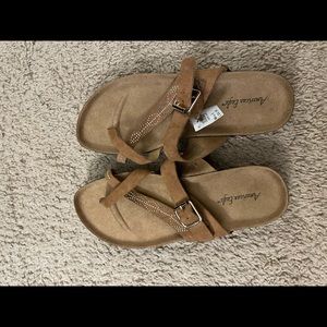 American eagle sandals